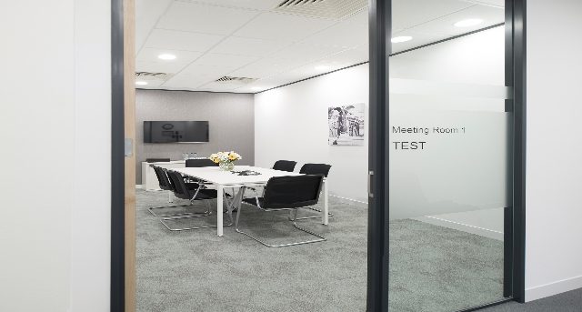18 Guildford Business Park Road — photo 3 sur 12