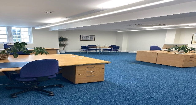 Bureau virtuel — 31 Lothian Road, Edinburgh