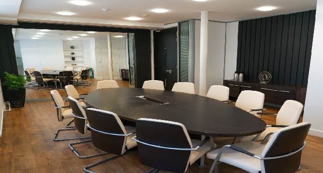 Cambrian Buildings Mt Stuart Square — photo 2 sur 9