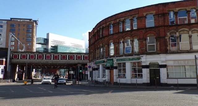 Adresse commerciale — Chapel Street, Manchester