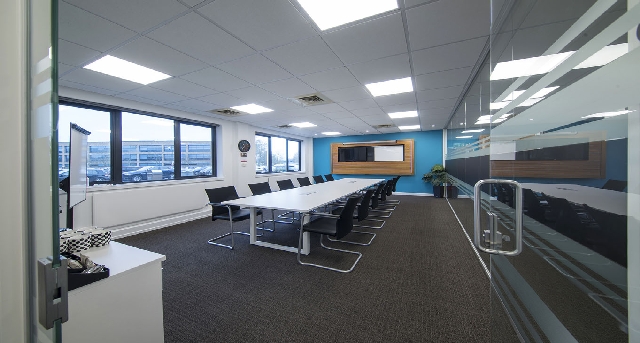 Compass House, Vision Park, Chivers Way — photo 5 sur 12