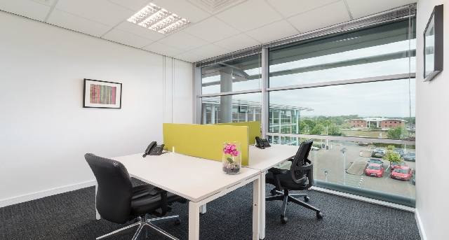 Herons  Way, Chester Business Park — photo 2 sur 12