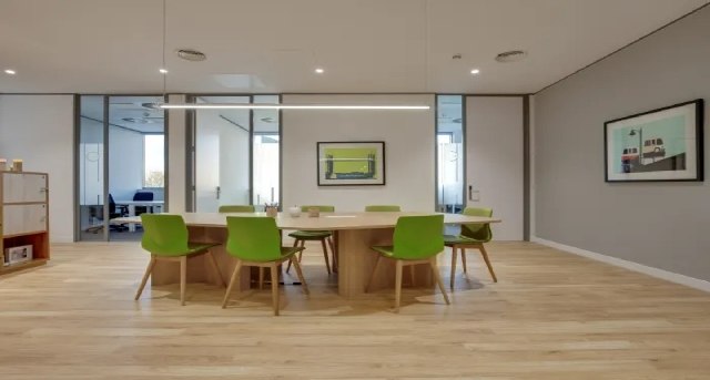 Bureau privé — Lloyd Street North, Manchester