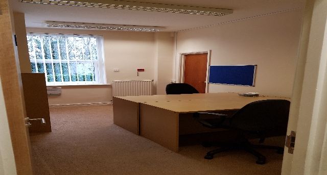 Wellington Road, Cressex Business Park — photo 5 sur 5