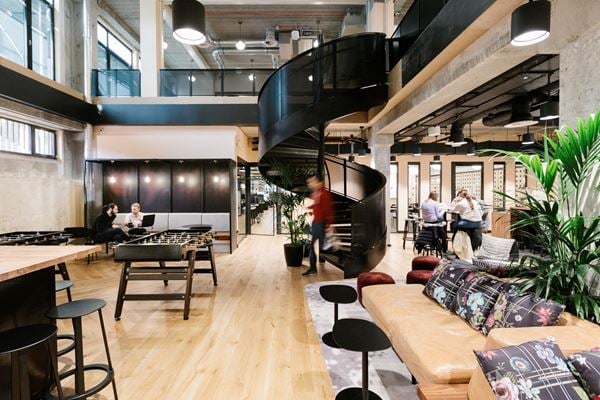 Poste fixe en coworking — 1 Mark Sq, London