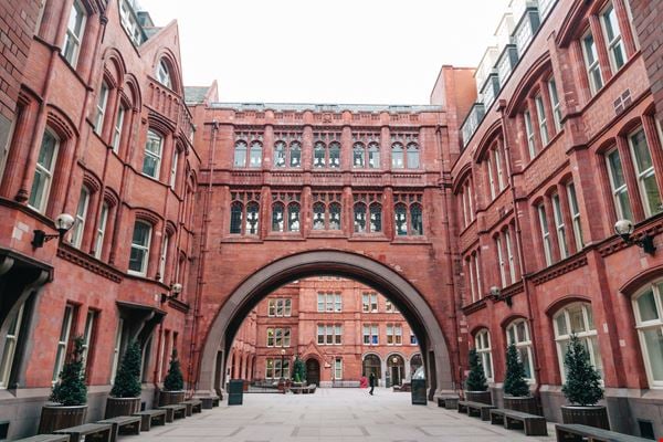 Poste fixe en coworking — 3 Waterhouse Square, London