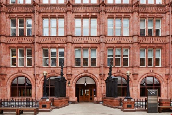 Poste fixe en coworking — 1 Waterhouse Square, London