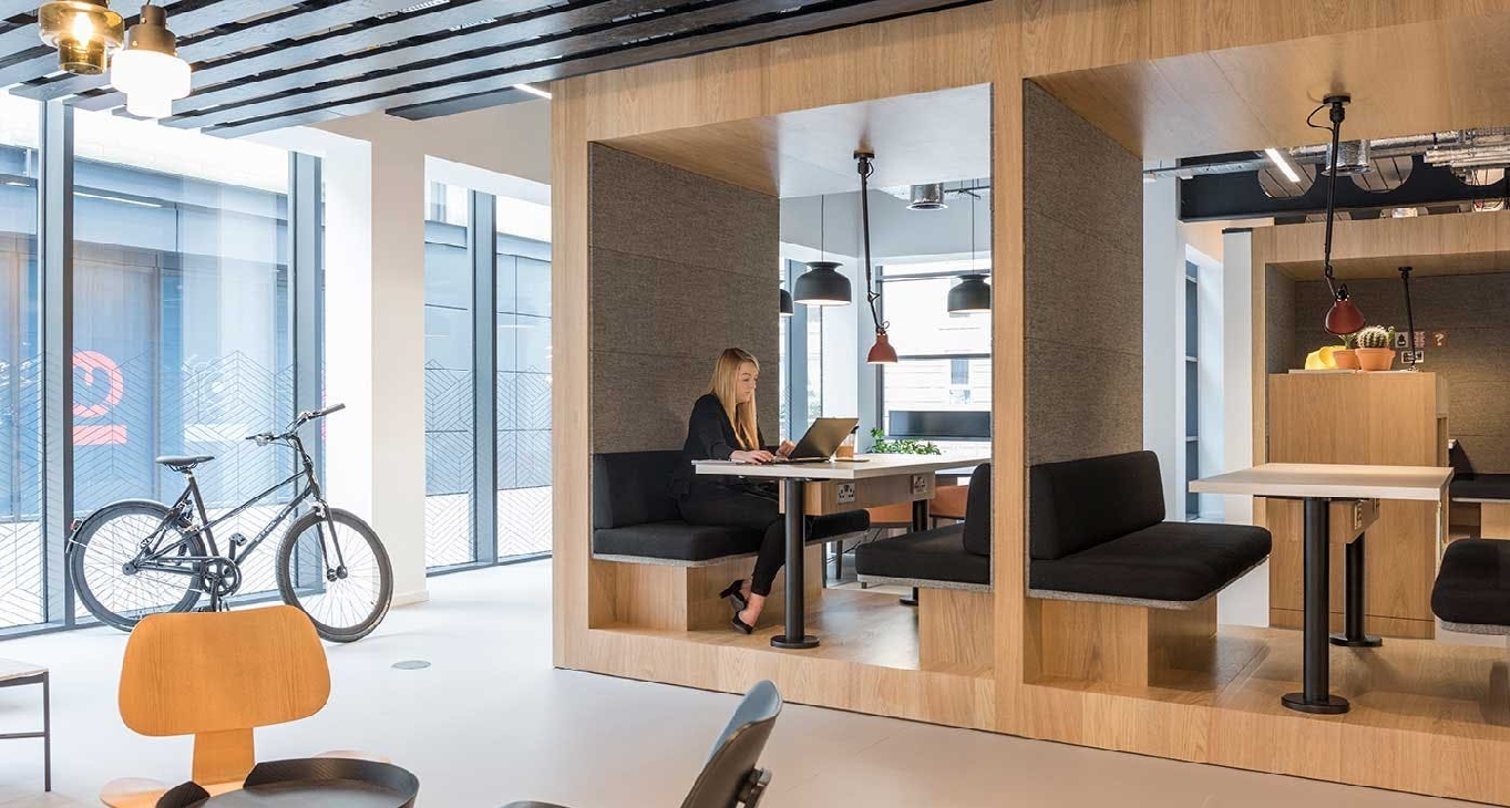 1 Lochrin Square, 92-98 Fountainbridge — serviced offices & coworking in Edinburgh Serviced offices — 1 Lochrin Square, 92-98 Fountainbridge, Edinburgh