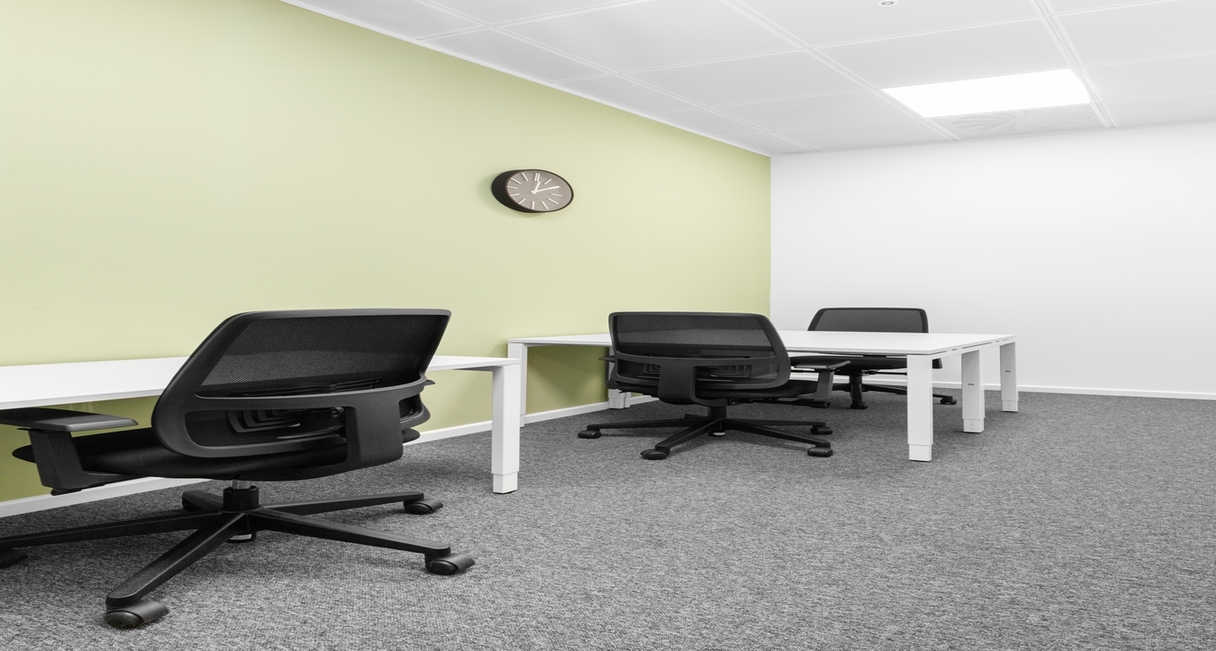 2 Guildford Business Park — photo 6 of 9