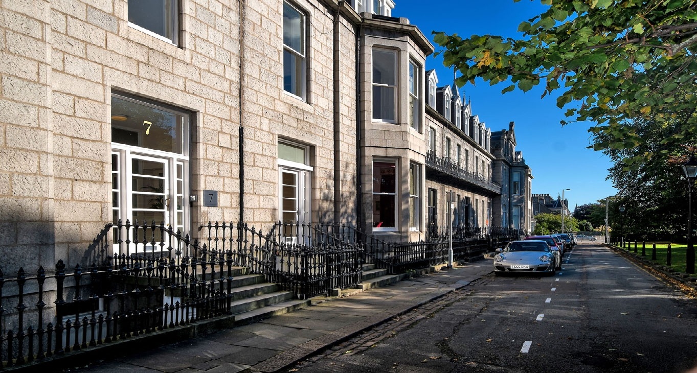 2 & 7 Queen’s Gardens — photo 4 of 8