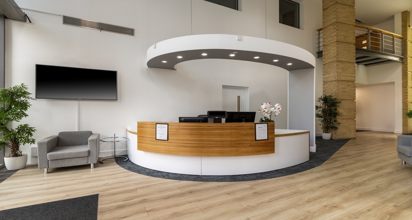 400 Thames Valley Park Drive — serviced offices & coworking in Reading 400 Thames Valley Park Drive — photo 2 of 8