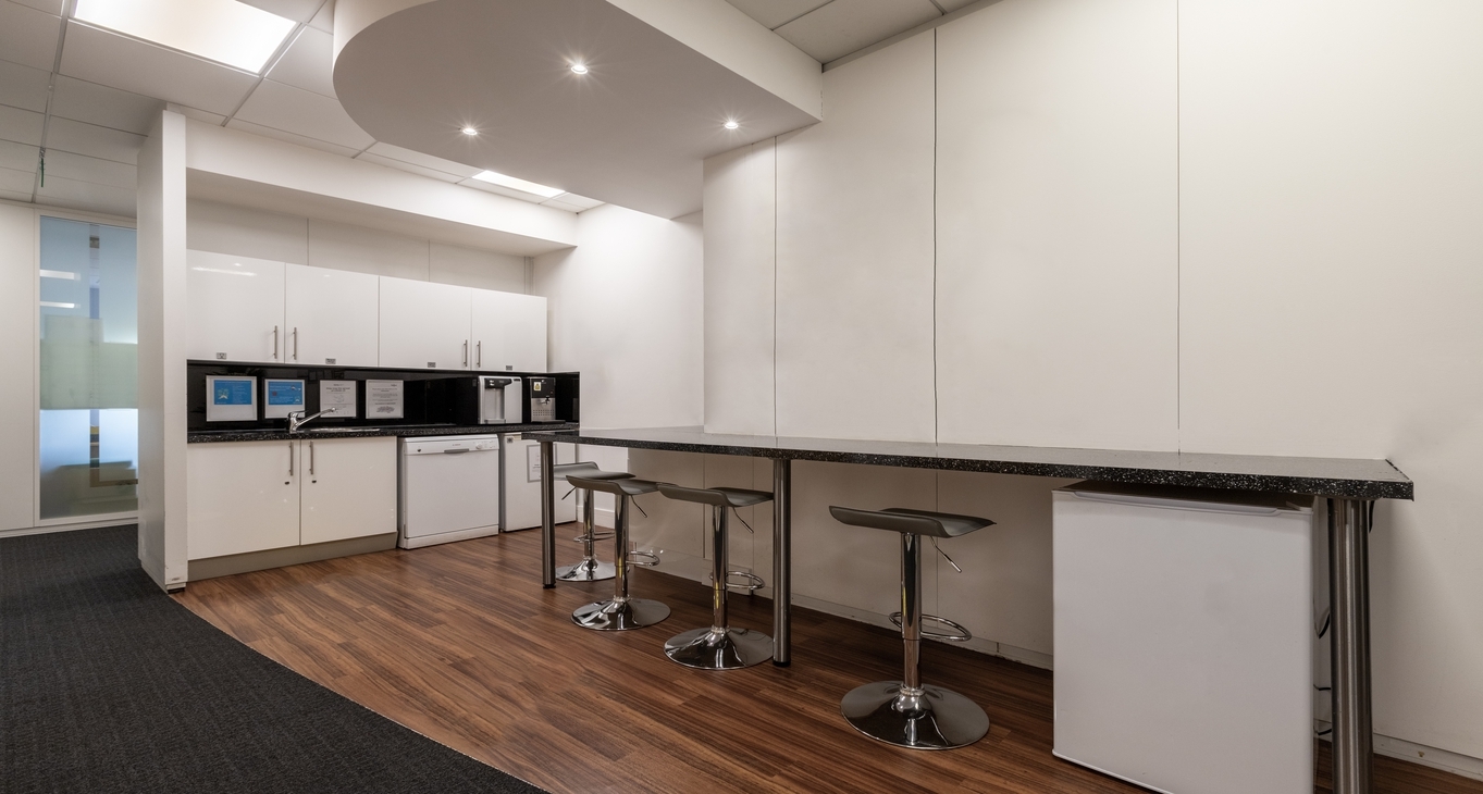 400 Thames Valley Park Drive — serviced offices & coworking in Reading 400 Thames Valley Park Drive — photo 4 of 8