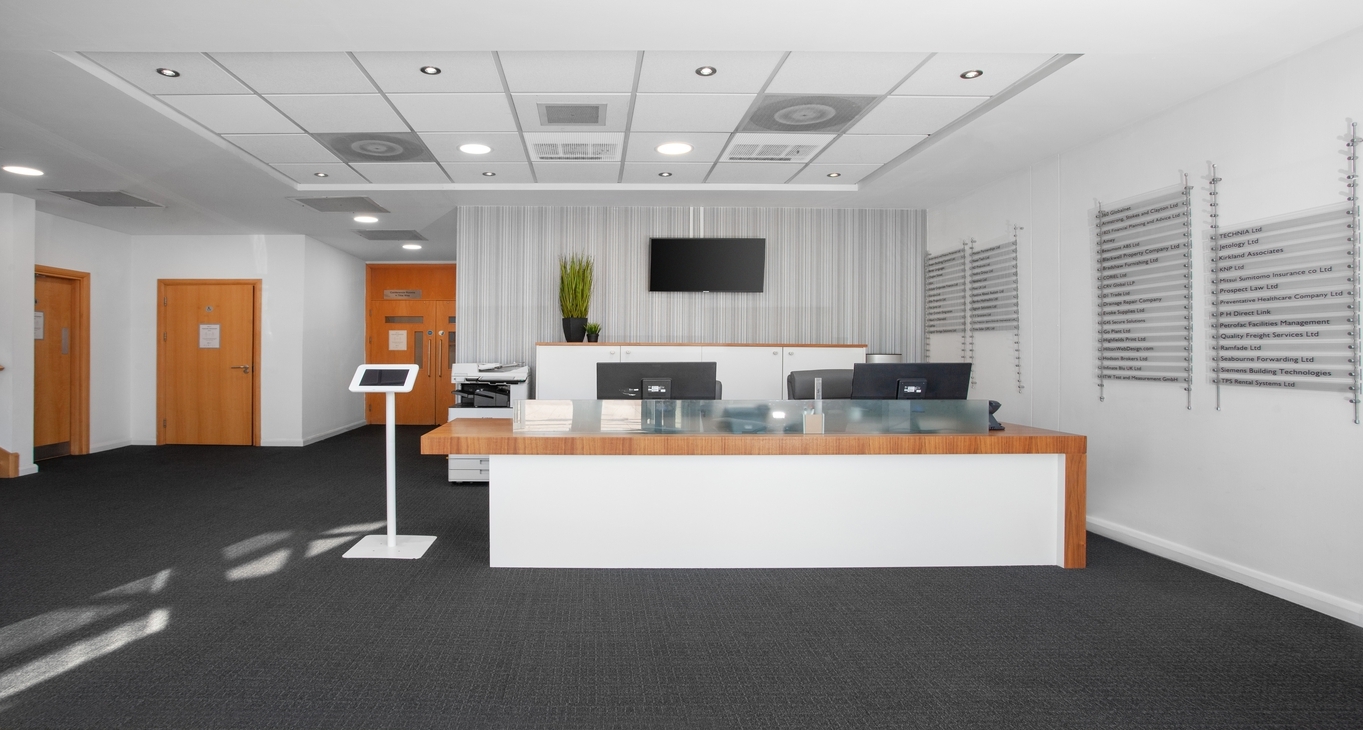East Midlands Airport — serviced offices & coworking in Castle Donington East Midlands Airport — photo 2 of 9