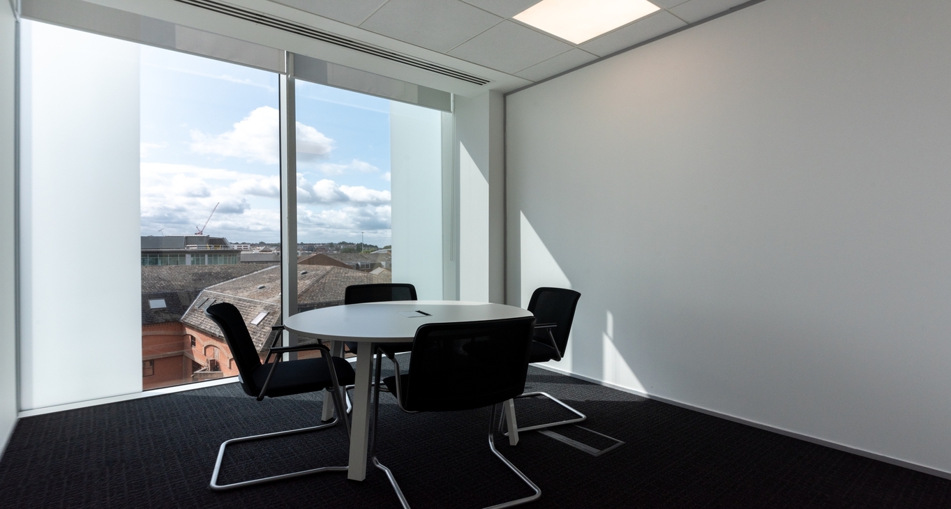 Forbury Square — serviced offices & coworking in Reading Forbury Square — photo 3 of 11