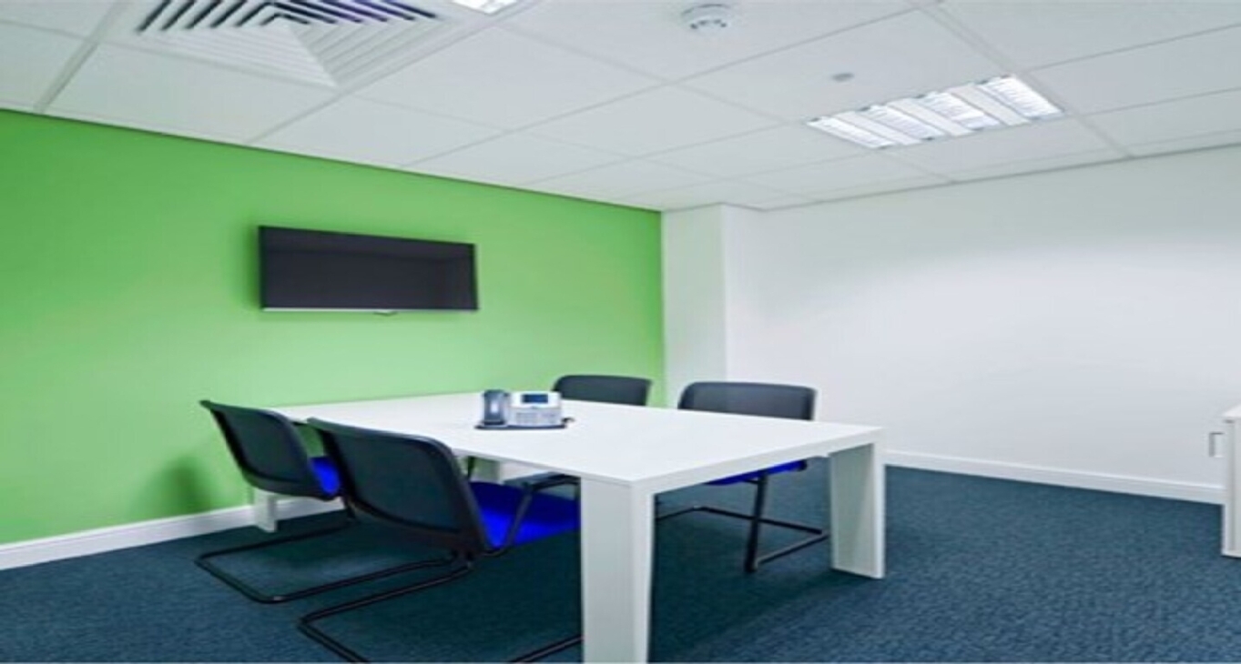 Management Suite, Broughton Shopping Park — serviced offices & coworking in Chester Management Suite, Broughton Shopping Park — photo 4 of 8
