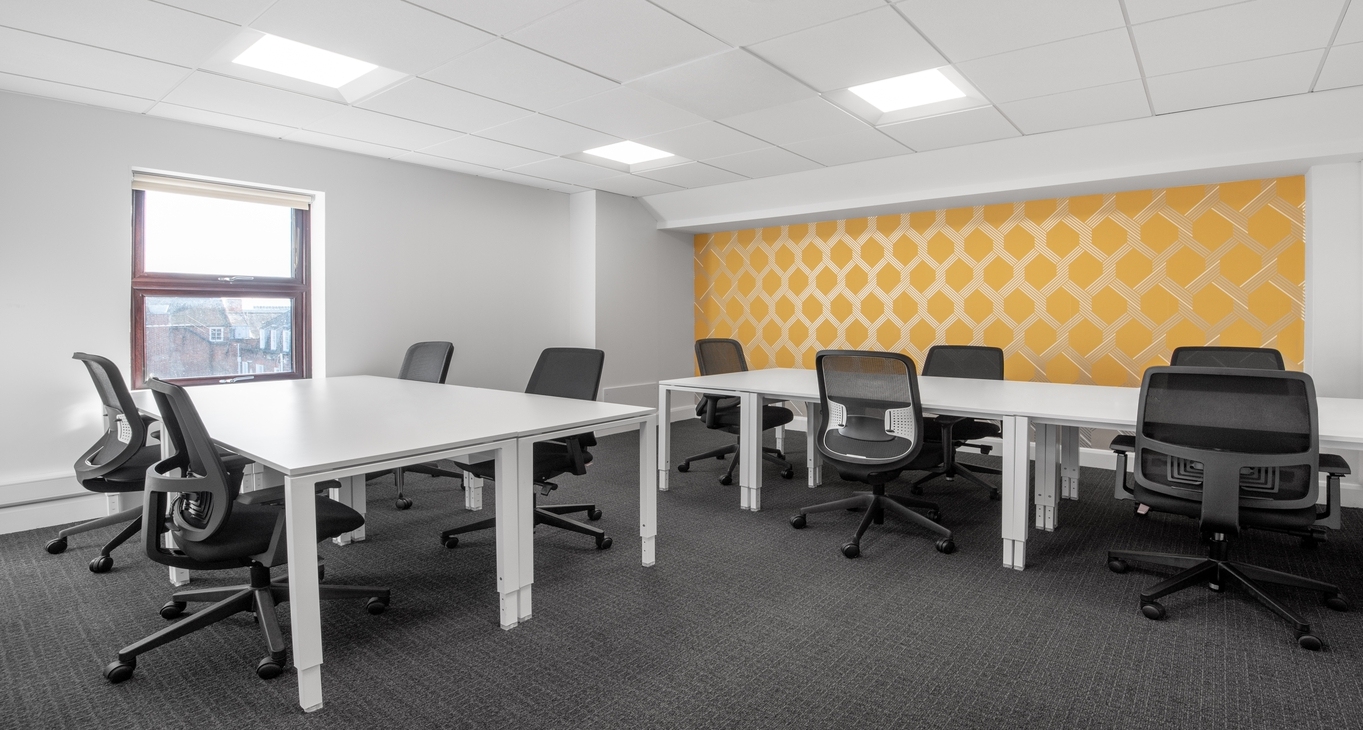 Oxford House — serviced offices & coworking in Newbury Oxford House — photo 2 of 8