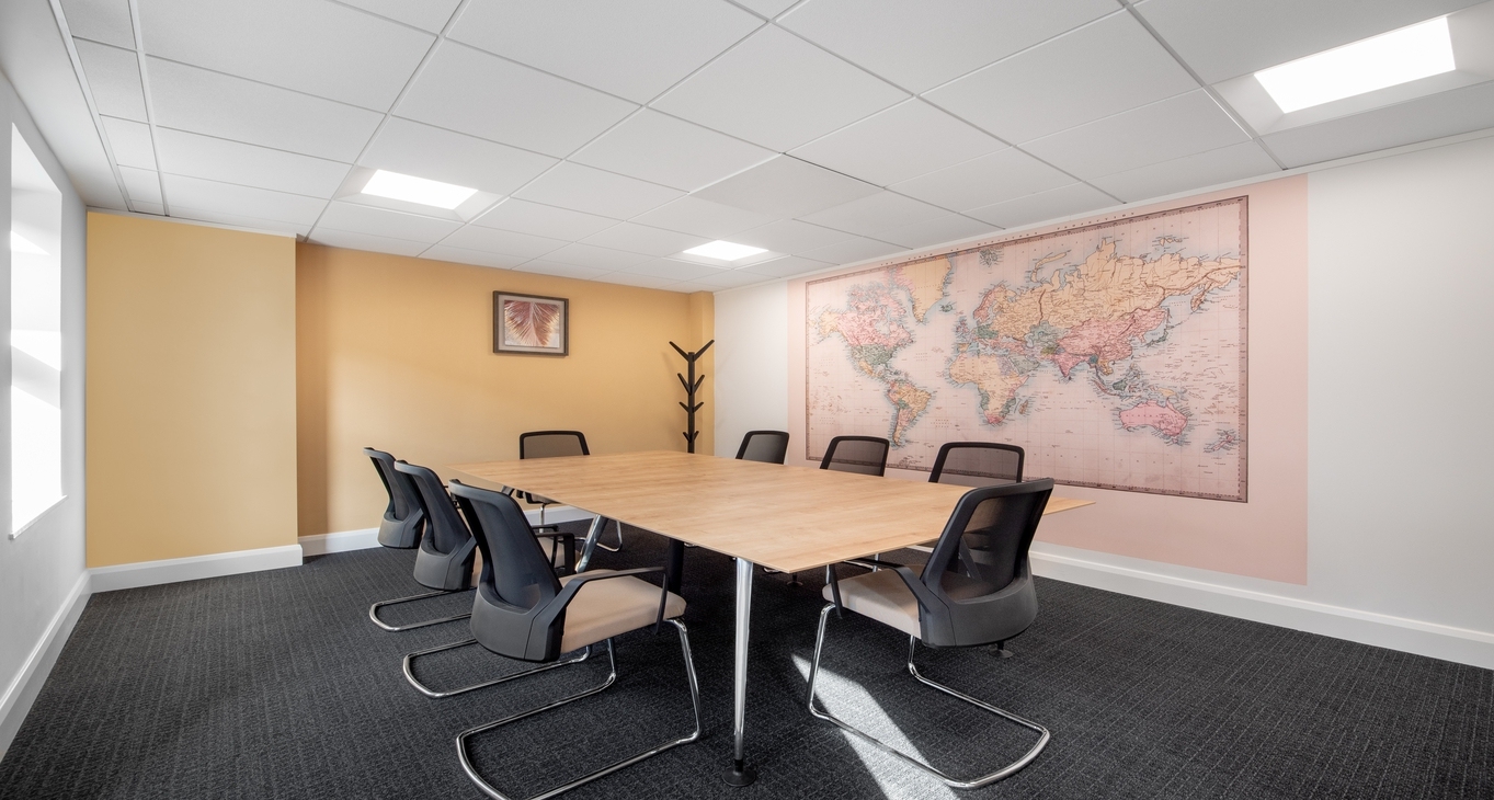 Oxford House — serviced offices & coworking in Newbury Oxford House — photo 4 of 8