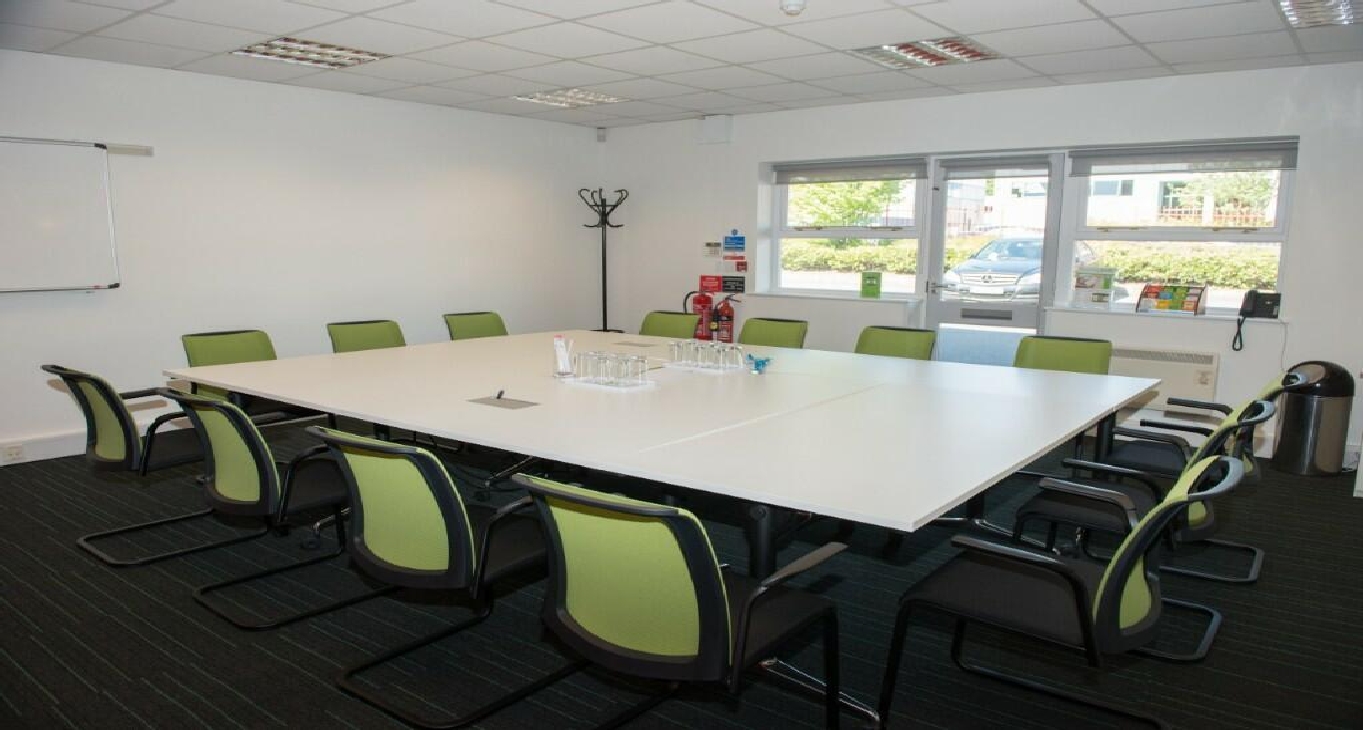 Stroudley Road — serviced offices & coworking in Basingstoke Stroudley Road — photo 2 of 10