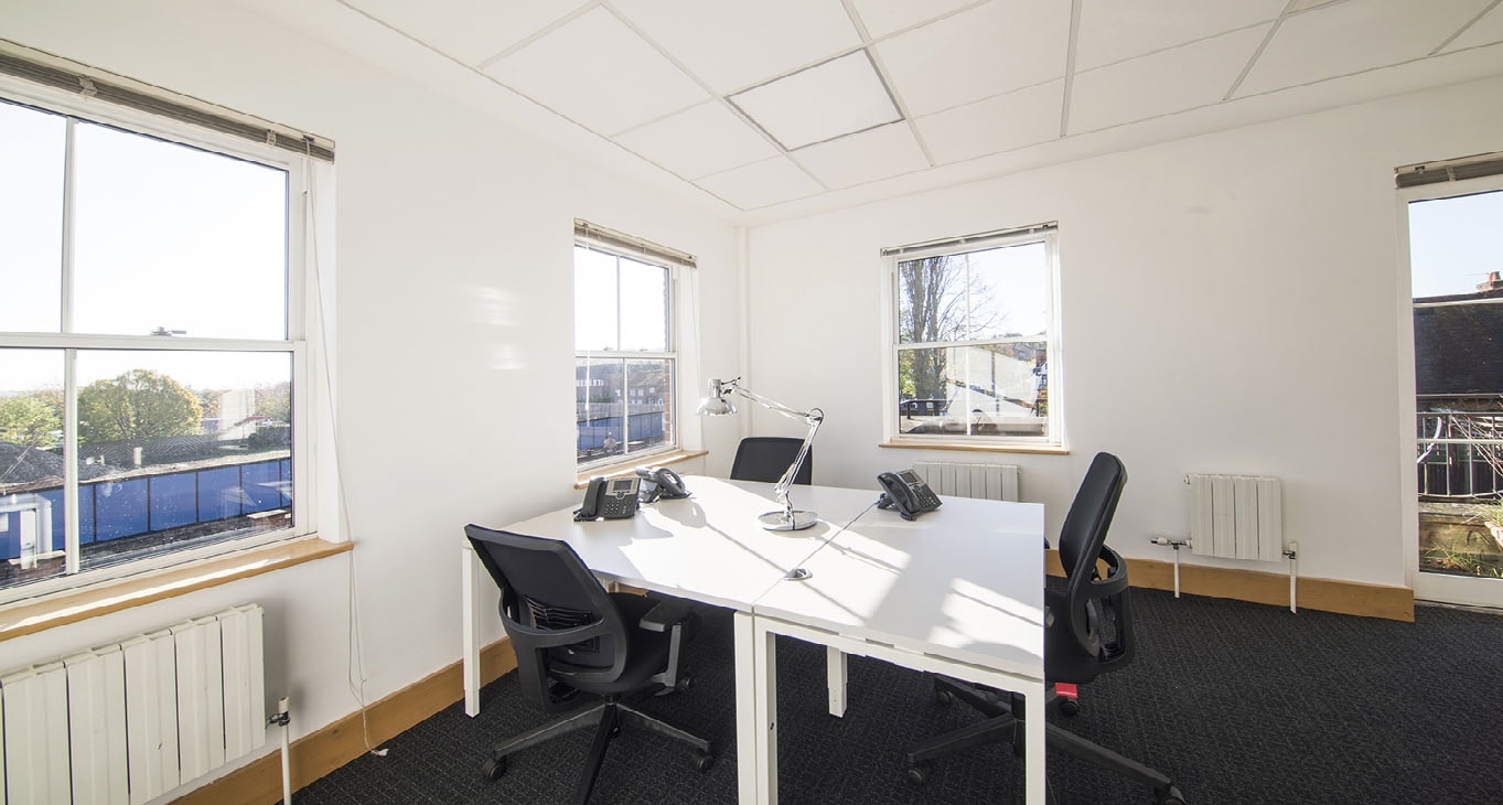 The Broadway — serviced offices & coworking in High Wycombe The Broadway — photo 10 of 12