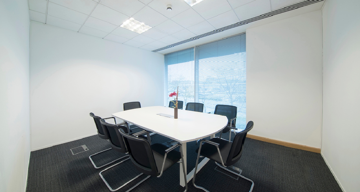 Venture House, Downshire Way, Arlington Square — photo 10 of 12
