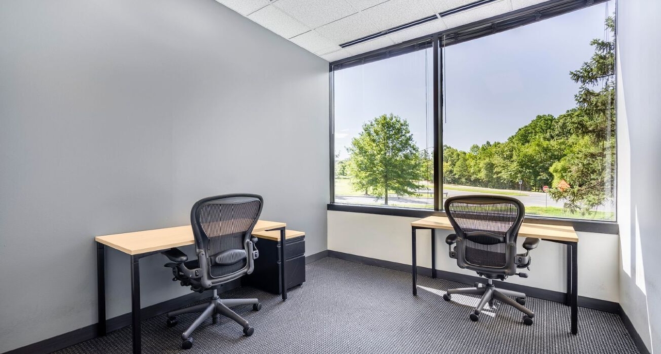 Victoria Street — serviced offices & coworking in Manchester Victoria Street — photo 2 of 11